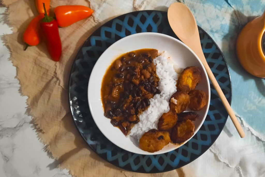 platanos-maduros-cuban-sweet-fried-plantains-served-with-frijoles-negros-and-rice