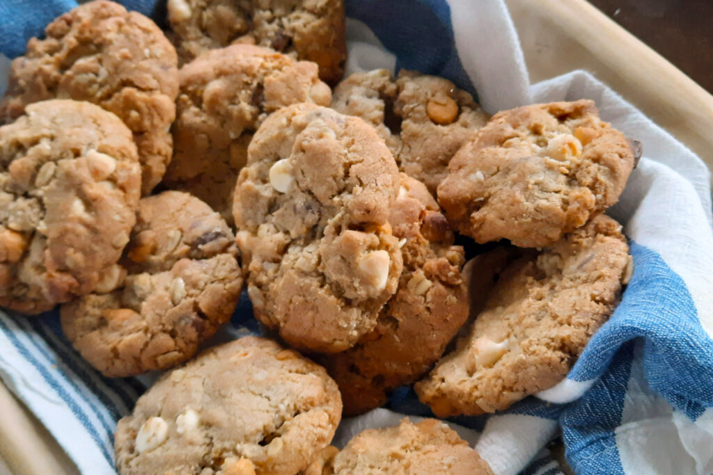 basketful-oatmeal-triple-chip-cookies-with-blue-and-white-linen