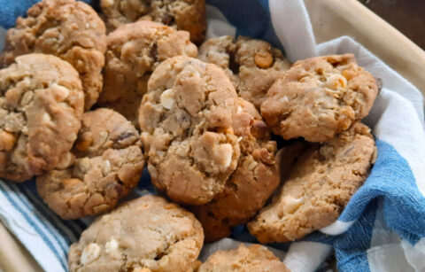 basketful-oatmeal-triple-chip-cookies-with-blue-and-white-linen