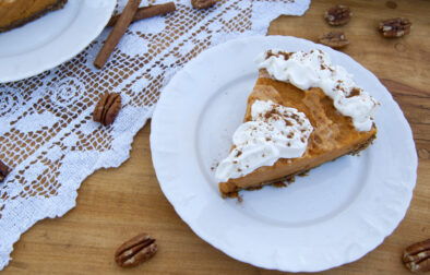 unique-Thanksgiving-pumpkin-chiffon-pie-garnished-with-whipped-cream